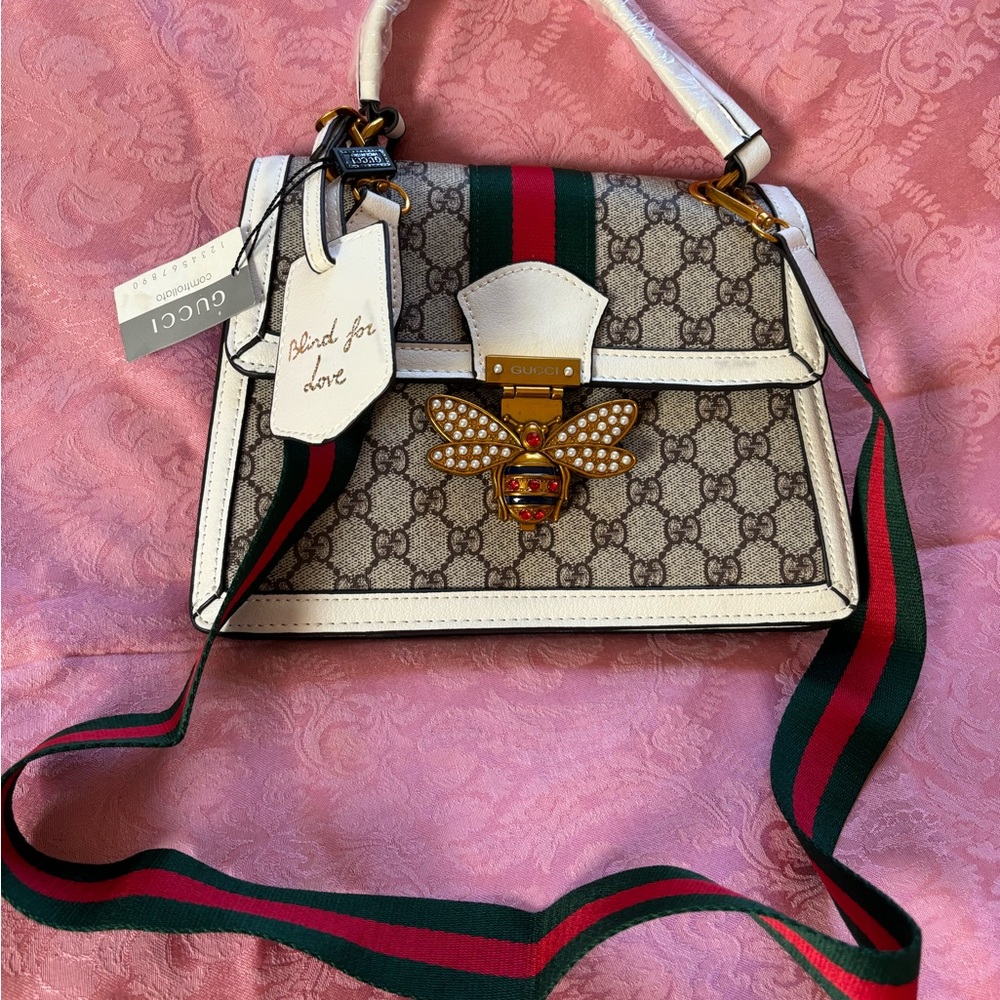 White Crossbody w/“G” pattern